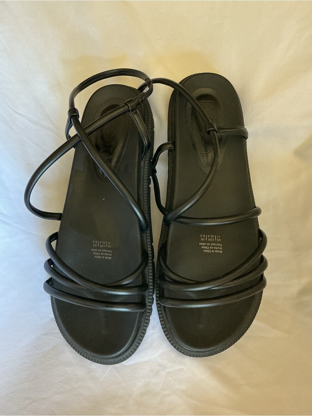 Roxy Black Multi-Strap Flat Sandals
